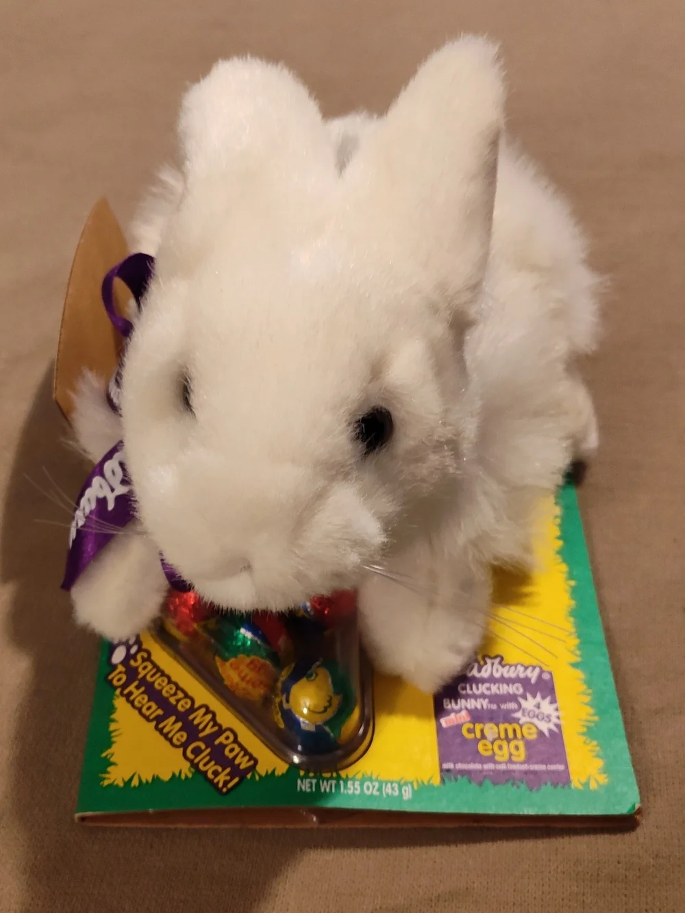 NWT & VINTAGE ! 1990's Hershey Cadbury Egg Bunny with Purple Ribbon